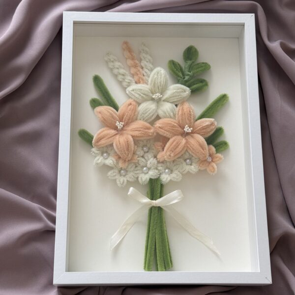 Cadre A4 - Bouquet de fleurs beige & blanc